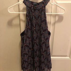 Sleeveless go out shirt